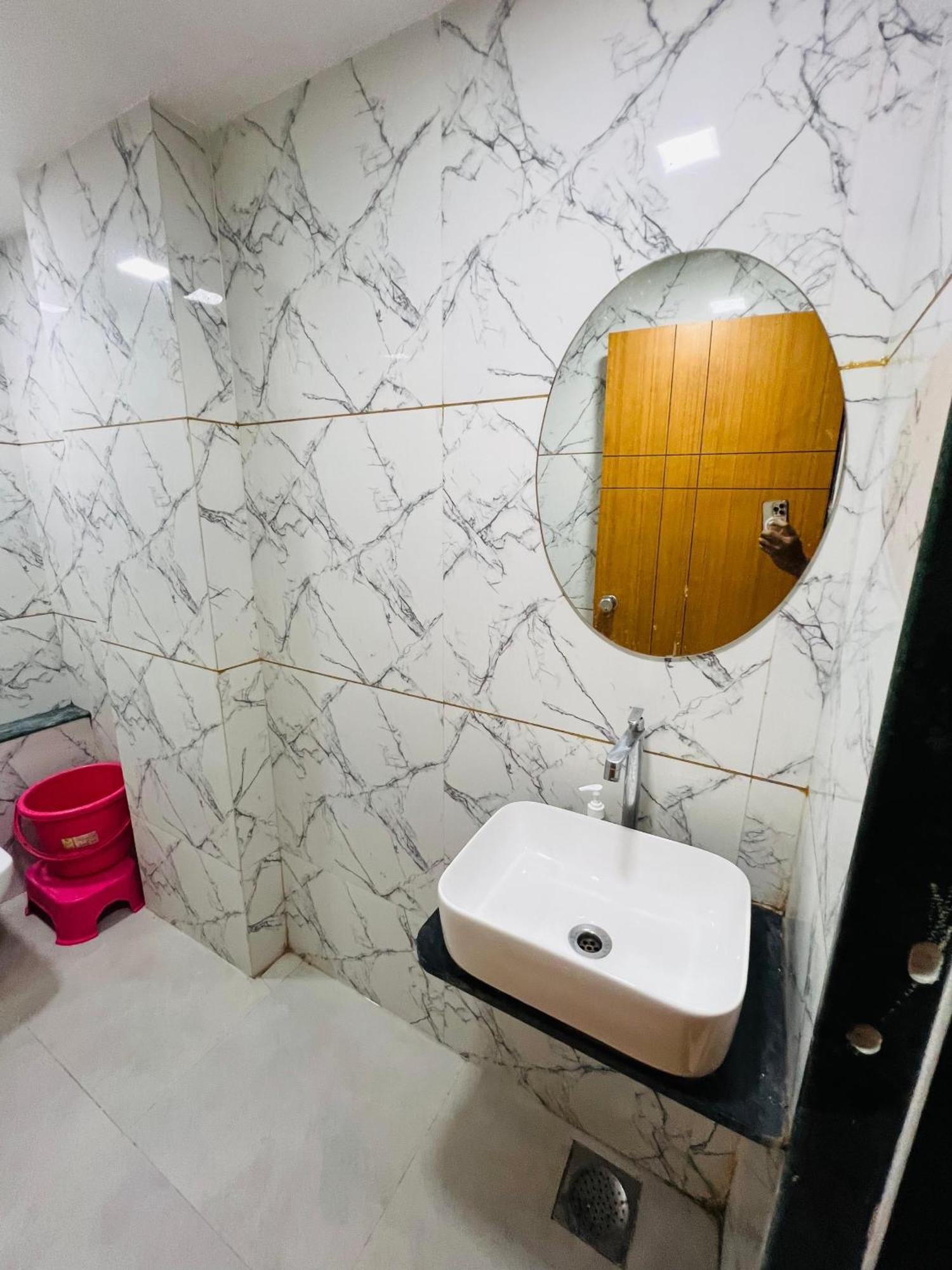 Hotel Exotic Ahmedabad Exterior foto